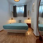 White In Naxos Town Апартаменты