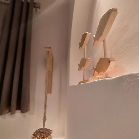 White In Naxos Town Apartment *