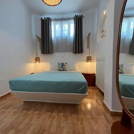 White In Naxos Town Apartment