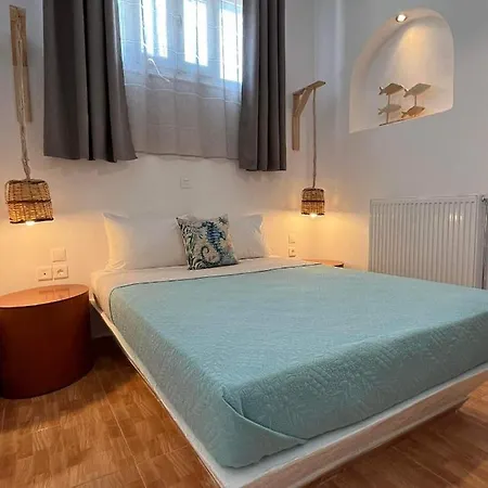 White In Naxos Town Apartment