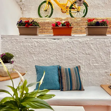 White In Naxos Town * Naxos City